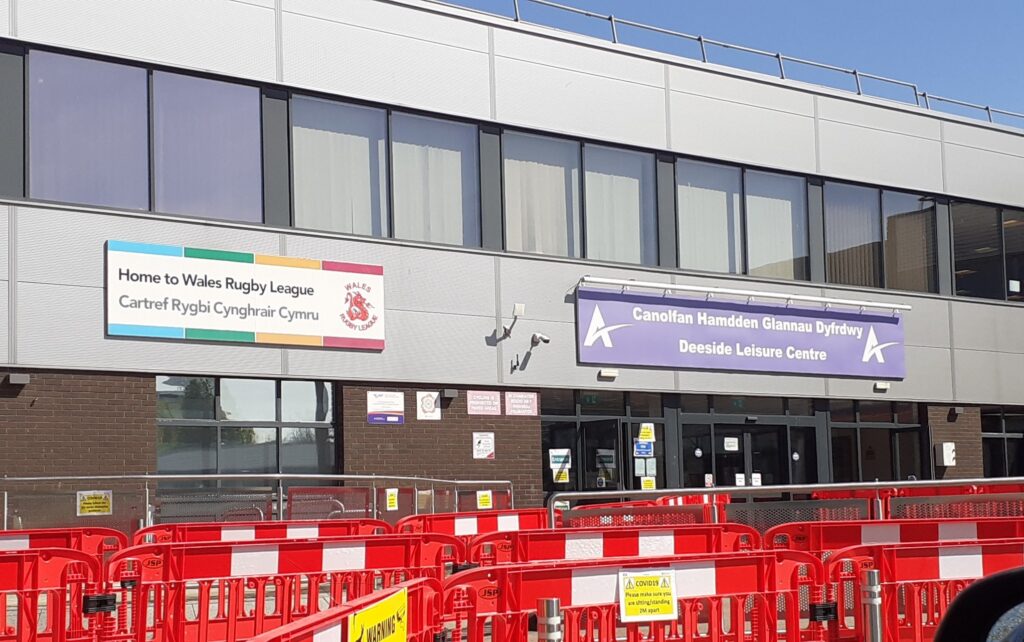 exterior of the deeside NHS hospital building