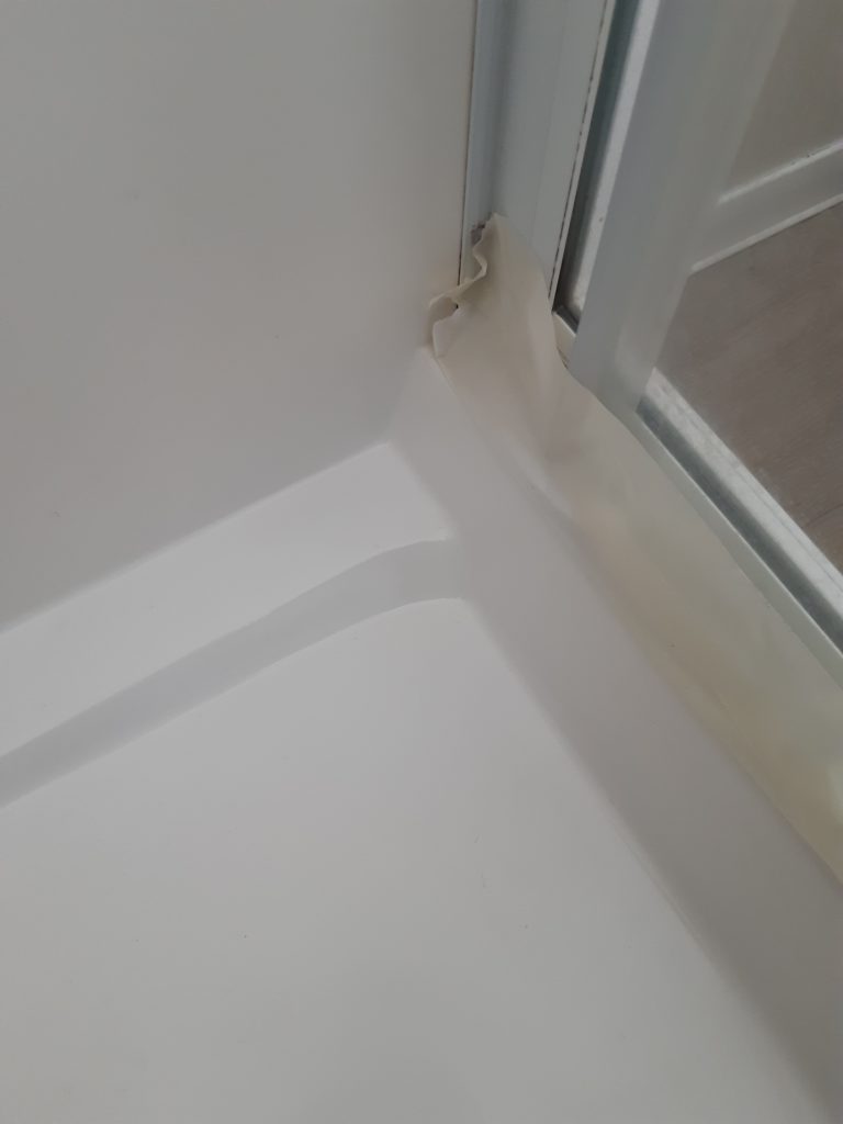 caravan shower tray with no damage